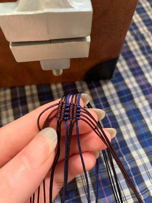 项链绳结 第6步