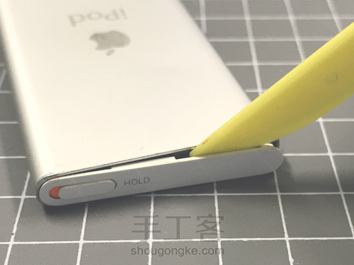 致敬旧设备——拆解装裱（Apple iPod nano） 第3步