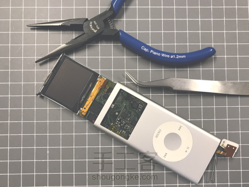 致敬旧设备——拆解装裱（Apple iPod nano） 第9步