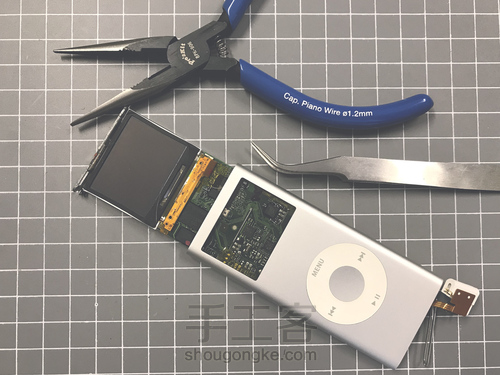 致敬旧设备——拆解装裱(Apple iPod nano) 第9步