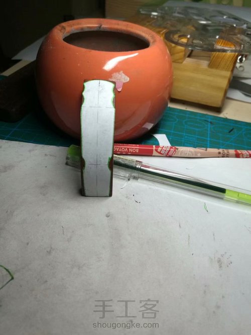 紫檀小料弯曲的古琴 第4步