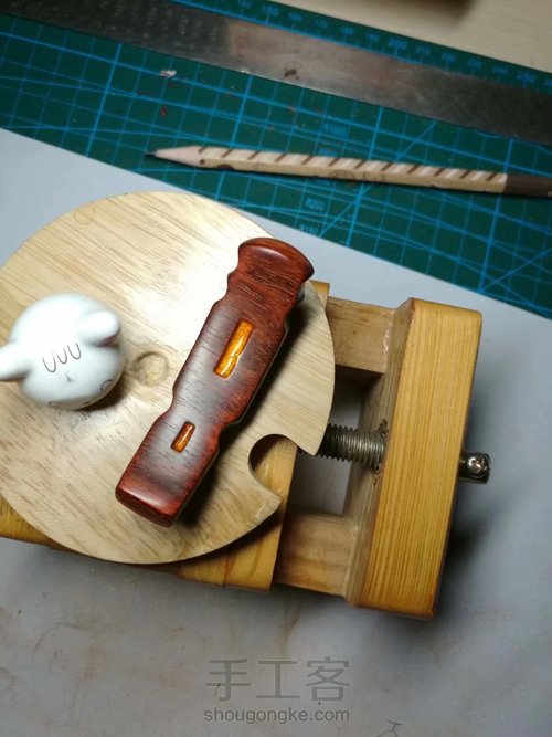 紫檀小料弯曲的古琴 第11步