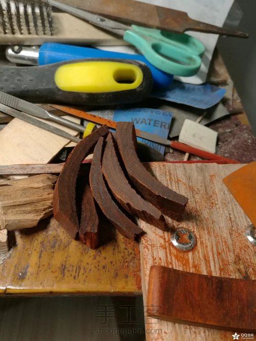 紫檀边料镶银坠-舍得 第1步