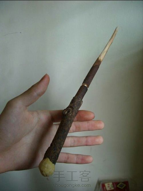 舍不得花银子买正版魔杖,于是自己动手做了一根,大家多多指教! 第7步