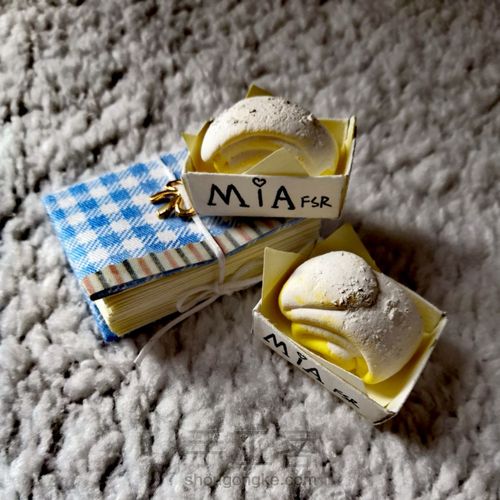 纸粘土网红脏脏包 第16步