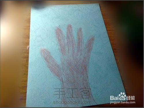 鸡蛋托和纸箱子巧做花朵装饰画 第8步