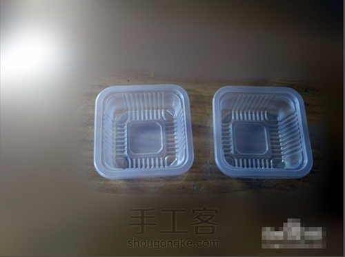教大家用月饼盒跟红纸绳做灯笼 第1步