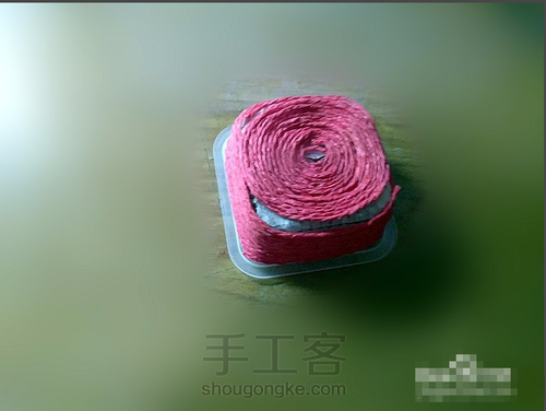 教大家用月饼盒跟红纸绳做灯笼 第5步