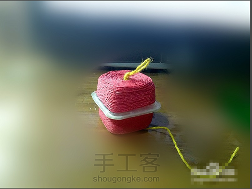 教大家用月饼盒跟红纸绳做灯笼 第9步