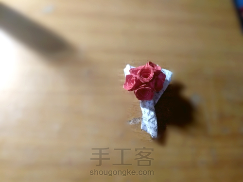 用纸做一束漂亮的玫瑰花 第10步