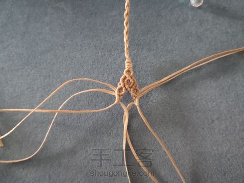 四股辫尾扣 第12步