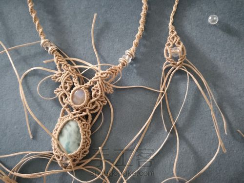 四股辫尾扣 第2步