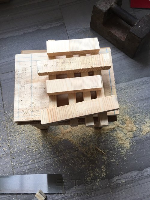 松木小板凳 第3步