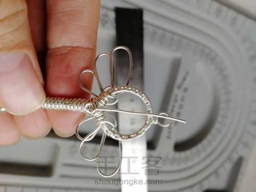 珍珠金属绕线天使棒 第30步