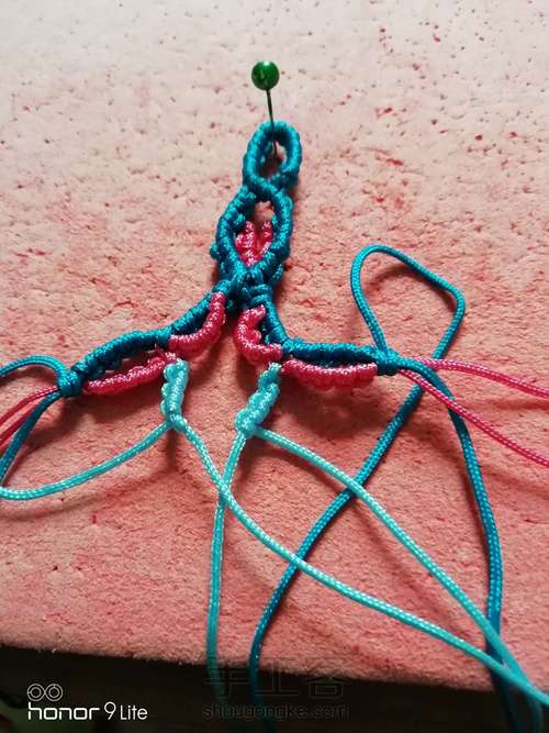 仿秦子的锦鲤戏珠，存制作过程，为以后制作参照。 第5步