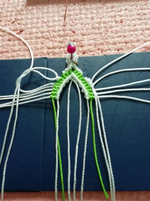 惊艳结友分享的美图，因爱慕而动手，美丽在手中绽放，将编制过程分享结友，众乐乐。 第11步