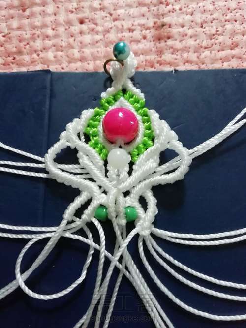 惊艳结友分享的美图，因爱慕而动手，美丽在手中绽放，将编制过程分享结友，众乐乐。 第24步