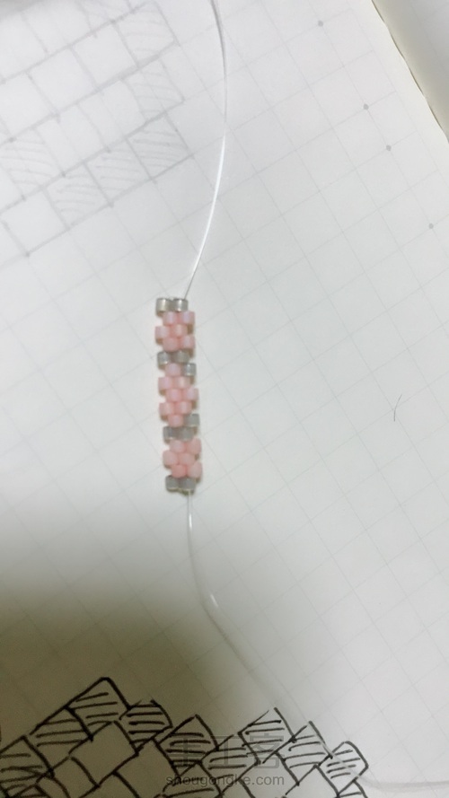 猫爪串珠 第4步