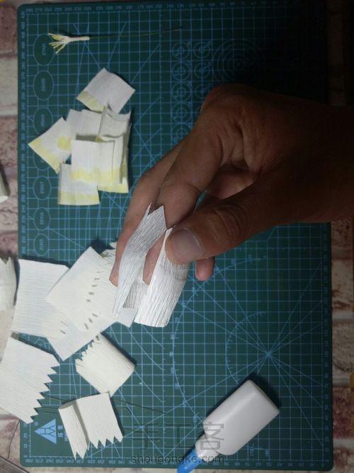 皱纹纸铃兰花 第9步