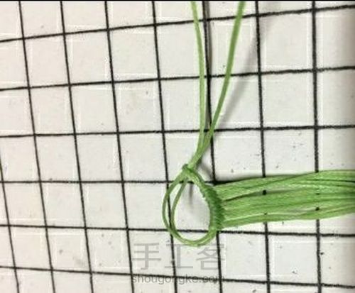 六瓣花托 第3步