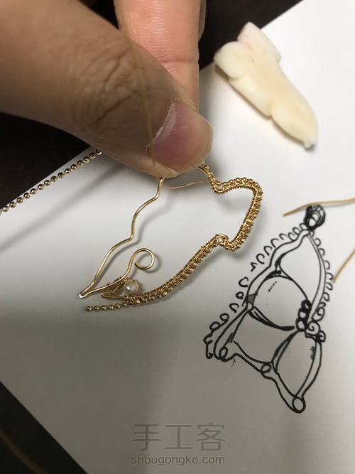 陌陌珊瑚带留改造绕线吊坠 第2步