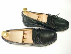 平底鞋，跟豆豆鞋制作类似，主要就是鞋底的区别。