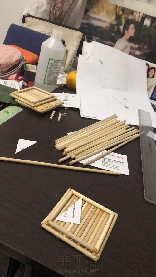 一次性筷子手工制作埃菲尔铁塔 第1步