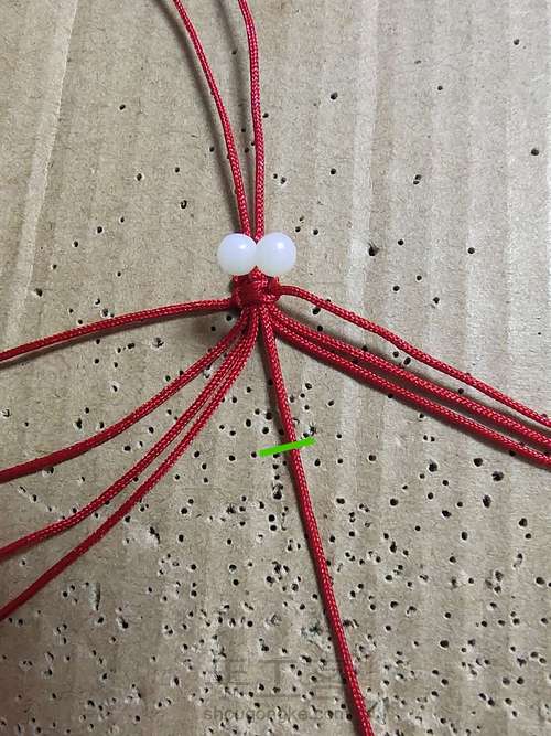 简约宽手绳 第2步