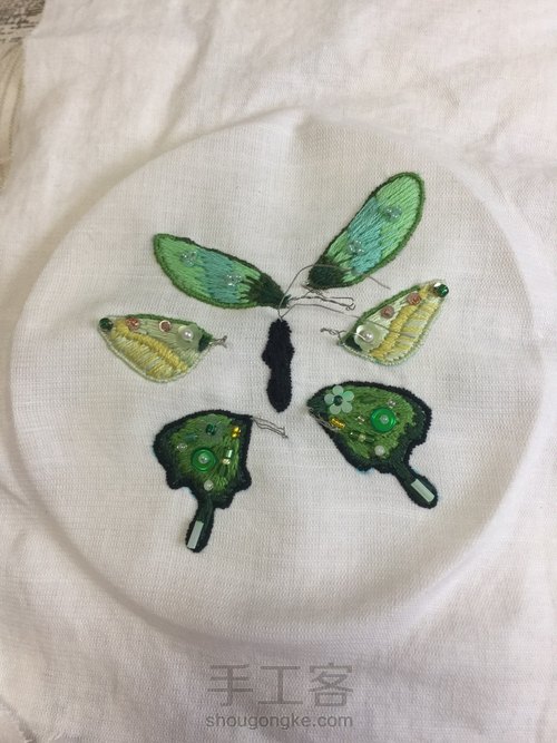 【Vivian邢星手作】刺绣钉珠蝴蝶~
迎接春天的到来 第8步