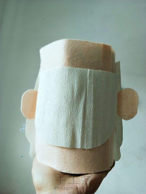 奶粉罐做一个圣诞老人 第9步