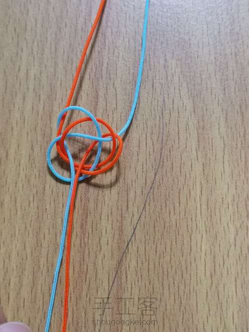 双线纽扣结 第10步