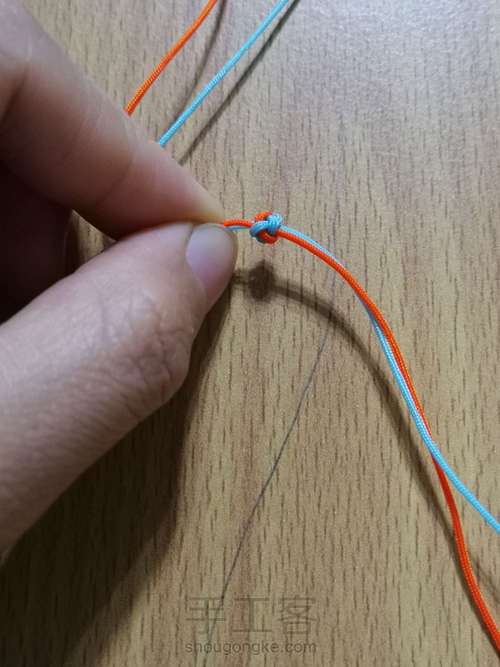 双线纽扣结 第11步