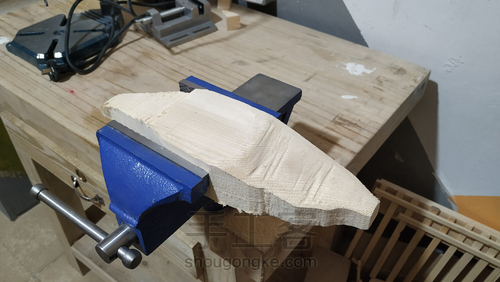 蓝旗金枪鱼 木鱼画制作 第2步