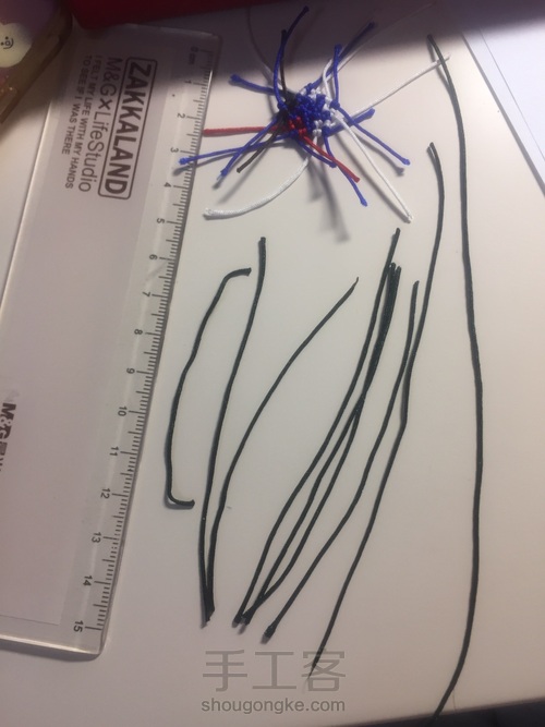 编一颗漂亮的小星星五角星(^з^)-☆消灭线头 第3步