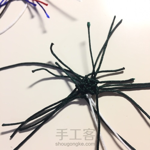 编一颗漂亮的小星星五角星(^з^)-☆消灭线头 第19步