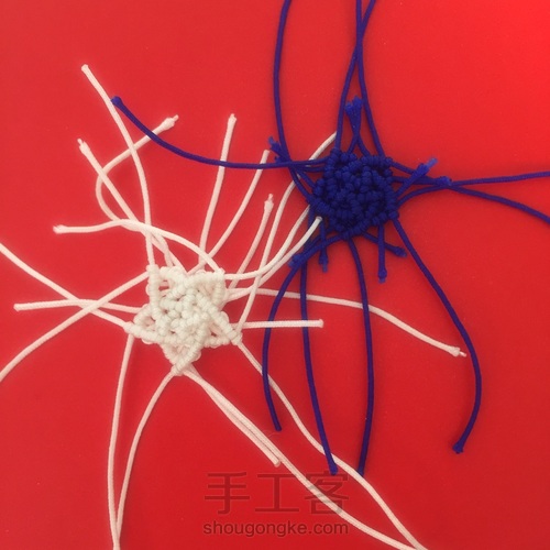 编一颗漂亮的小星星五角星(^з^)-☆消灭线头 第2步