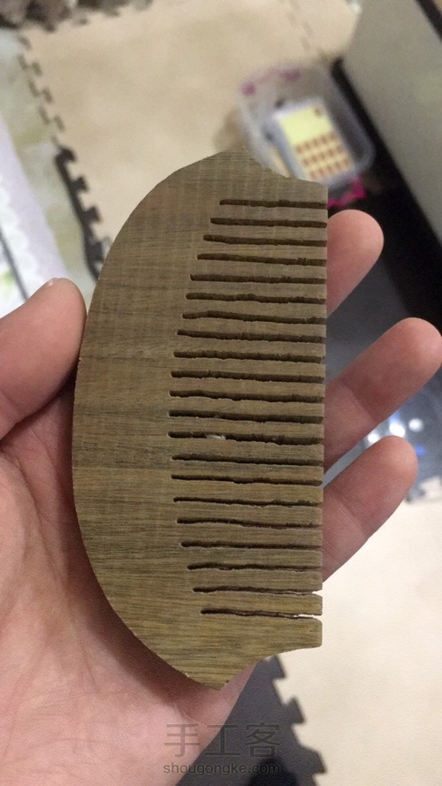 纯手工嵌银木梳 第2步