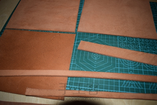 手工斜跨皮包制作过程 第4步
