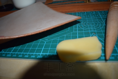 手工斜跨皮包制作过程 第6步