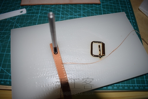 手工斜跨皮包制作过程 第8步