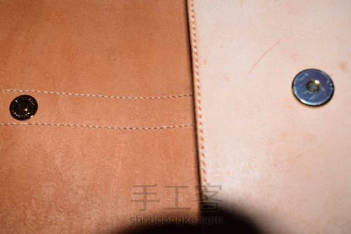 手工斜跨皮包制作过程 第9步