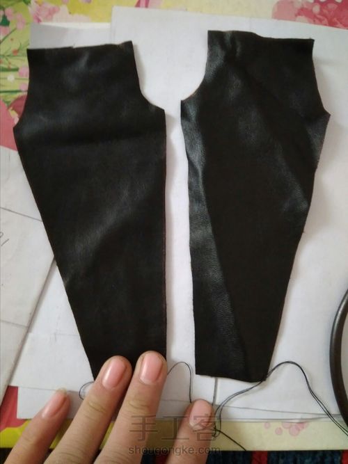 娃娃小皮裤 第2步