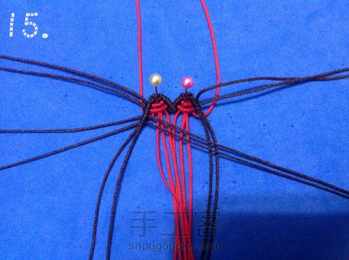 包心情侣手绳 第15步