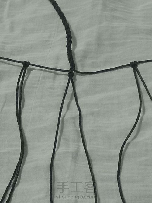 尾扣的编织教程 第3步