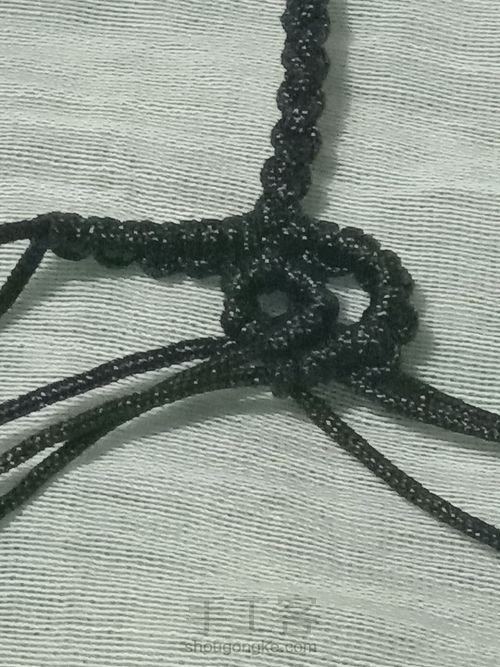 尾扣的编织教程 第6步