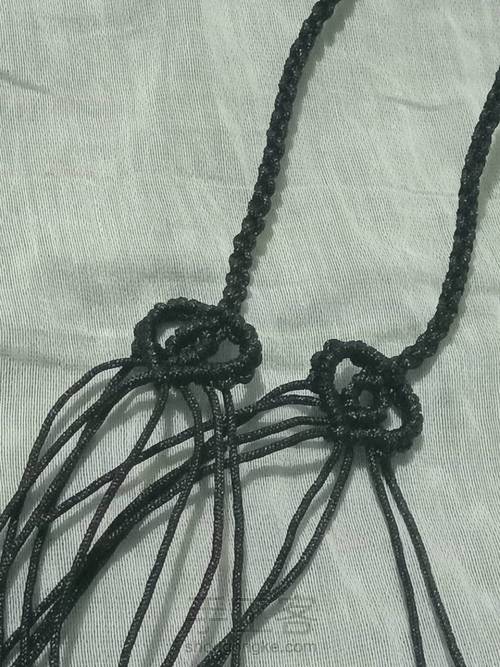 尾扣的编织教程 第8步