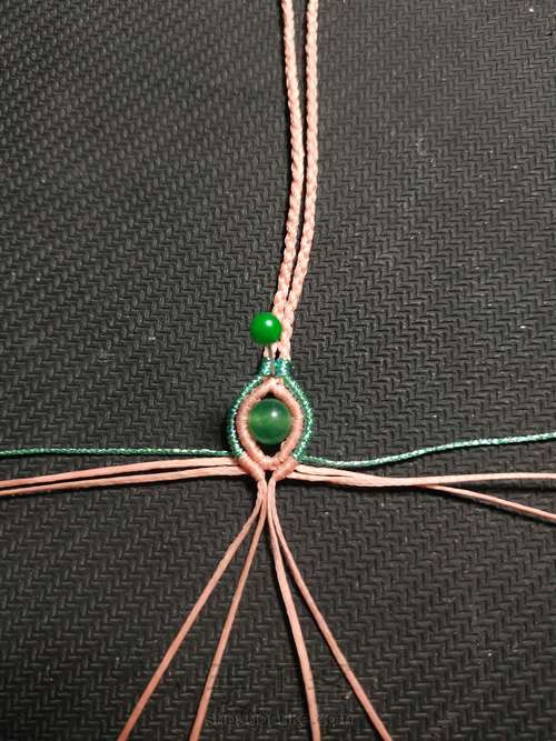 很简单的挂件绳 第11步