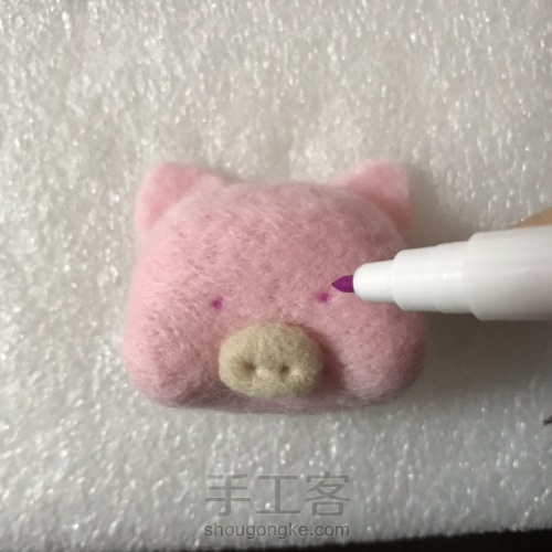 【新手教程】羊毛毡—可爱猪猪 第21步