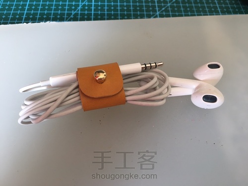 【手工皮具】防丢耳机收纳 第9步