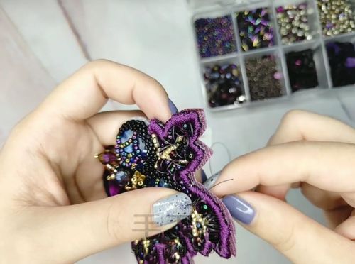 法式刺绣珠绣中常见的包边方法(一) 第22步
